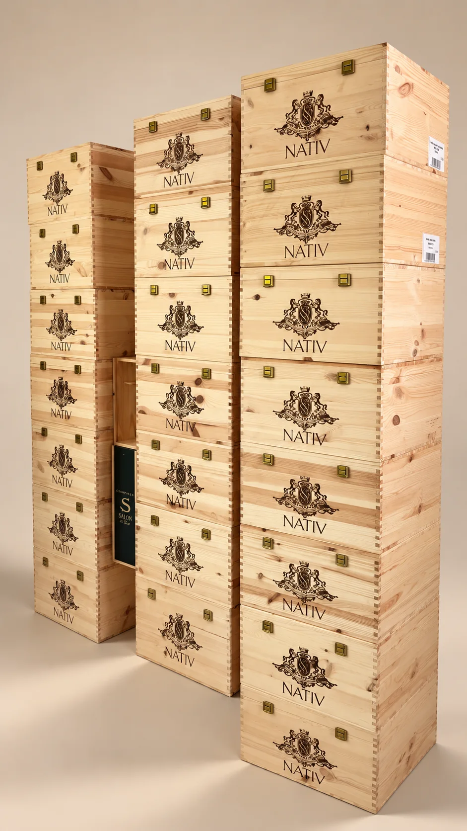 Nativ Kistenstapel